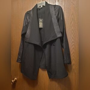 NEW WITH TAGS DG2 By Diane Gilman Black Women's Nylon/Spandex Blend Jacket SMALL